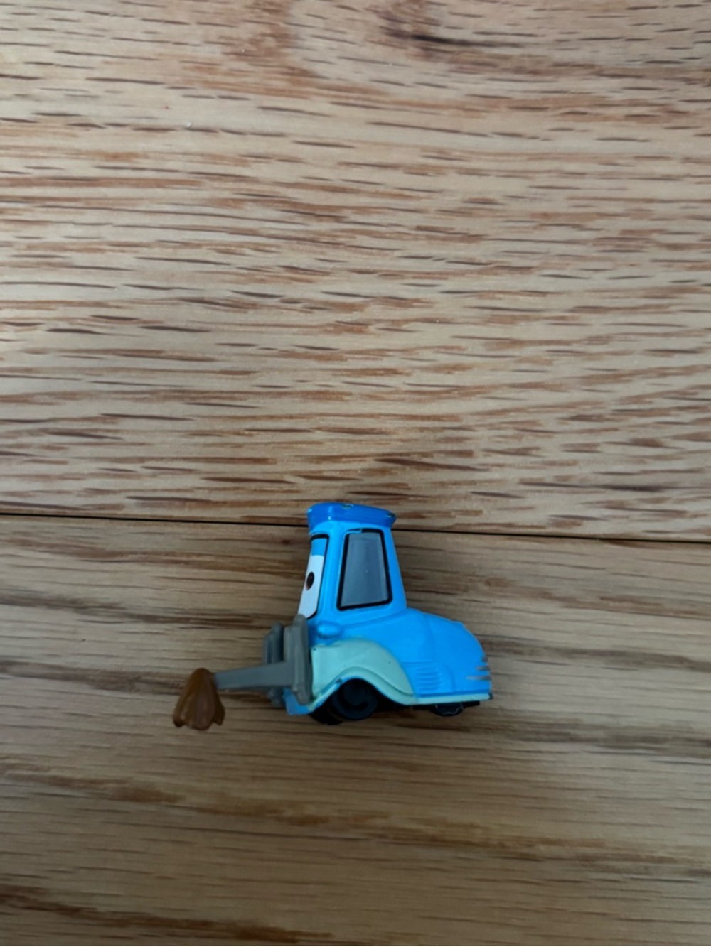 Disney Pixar Cars Guido With Cloth Mattel - Picture 2 of 3